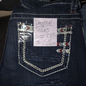 Sz 27W/30L (or a size 7/8) Daytrip jeans